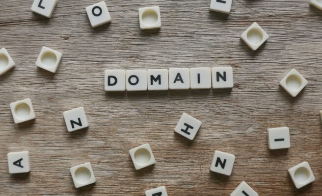 En este artículo queremos explicarte, de la mejor manera, qué aspectos debes tener en cuenta a la hora de comprar un dominio.